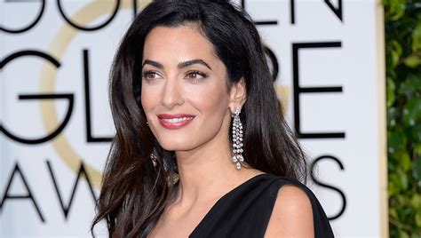 Amal Clooneys Awkward Red Carpet Moment Aol Features