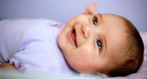 La duración fue establecida de forma que se intercalaran los meses de 30 y 31 días, con la excepción de febrero, que conservó su duración original de 28 días por motivos religiosos. Tu bebé de 3 meses - BabyCenter