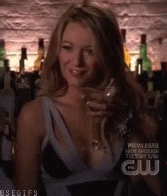 Blake Lively Cheers Gif Blake Lively Cheers Lets Drink Discover