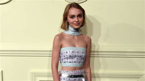 Lily Rose Depp Cara Delevingne And Miley Cyrus Prove Its Awesome To