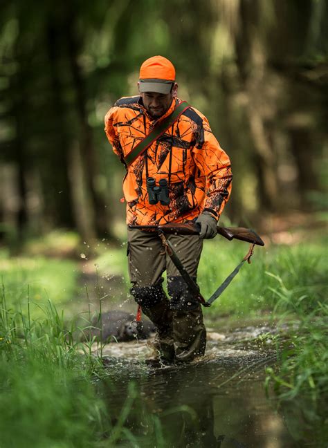 How To Choose The Best Hunting Clothes For Your Trip