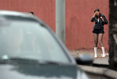 Prostituzione A Bologna Una Media Di Persone In Strada Ogni Giorno Redattore Sociale