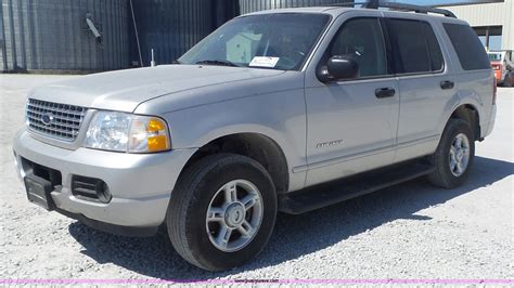 2005 Ford Explorer Xlt Suv In Carlyle Il Item K7739 Sold Purple Wave