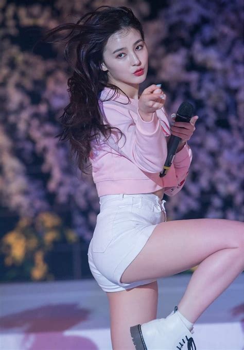 Nancy Momoland Hot Look Hot Sex Picture