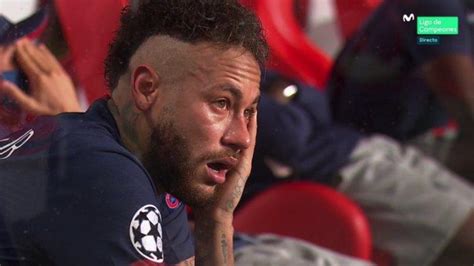 Neymar Berlinang Air Mata Setelah Gagal Bawa Paris Saint Germain Juara