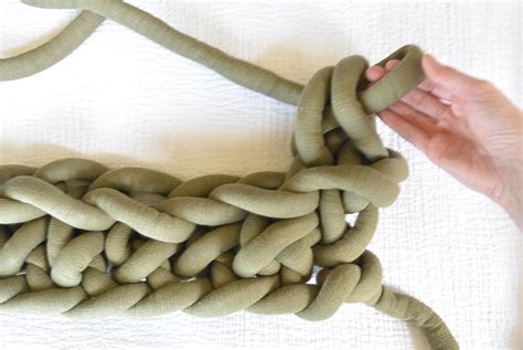 How To Hand Crochet A Big Yarn Blanket Mama In A Stitch