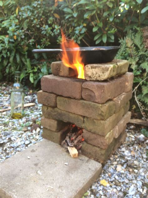 Our aim is to provide people with unique, sustainable and efficient ways to heat their homes, as well as introduce everyone to. MYOwn Outdoor Wood-Burning Stove:: Made from 4 cinder ...