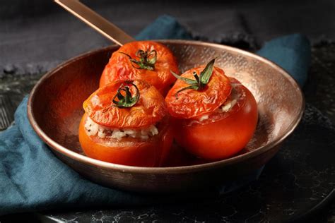 Recette tomates farcies - Cuisine / Madame Figaro