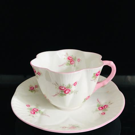 Shelley Tea Cup And Saucer England Fine Bone China English Pink And Dark Pink Cabbage Rose
