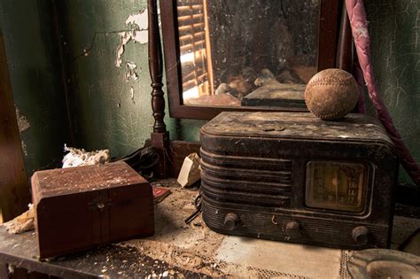 Heres What I Found While Taking Photos Of Abandoned Homes Huffpost