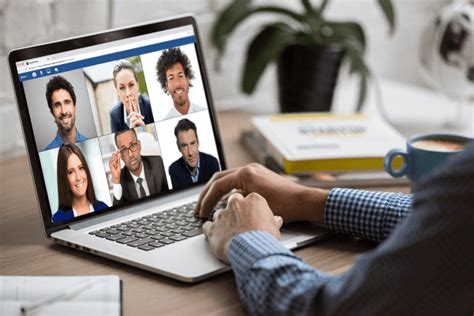 Contoh Teks atau Naskah Moderator Seminar Online atau Webinar - Blog Pendidikan, Sosial Dan