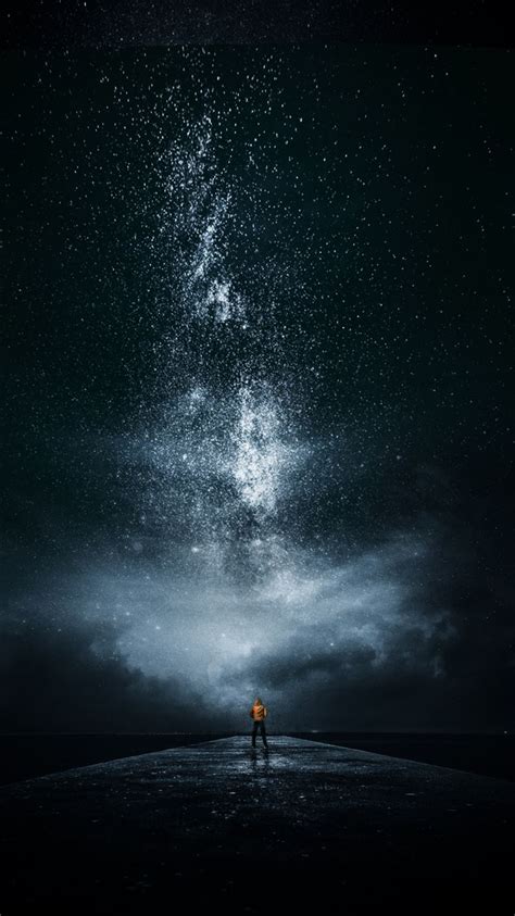 Night Sky Man Stars Milky Way Iphone 8 Wallpapers Free Download