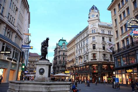 Vienna Streetaustria Editorial Stock Photo Image Of Dark 18192843