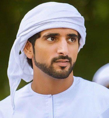 محمد بن واسع ( م د ت س ) ابن جابر بن الاخنس الإمام الرباني القدوة أبو بكر ويقال أبو عبد الله الأزدي البصري أحد الاعلام حدث عن أنس بن مالك وعبيد بن عمير ومطرف بن الشخير وعبد الله ابن الصامت وأبي صالح السمان ومحمد بن سيرين وغيرهم. Haya Online | تفاصيل شهر عسل الشيخ حمدان