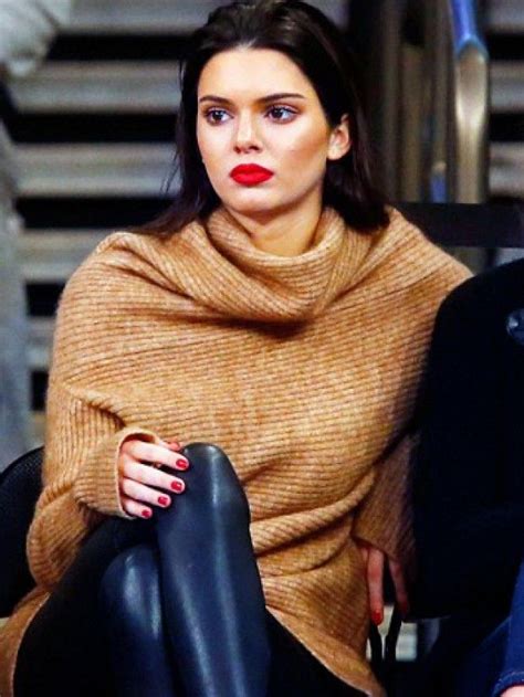 Kendall Jenners Perfect Oversized Sweater Is Under 100 Kendall