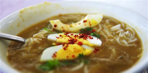 You can find this delicious food in street stalls in many cities. Yangon Mohinga (Myanmar (Burma)) - traditional food Yangon ...