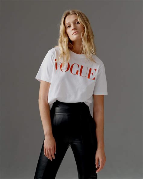 Constance jablonski (born 17 april 1991) is a french model.in 2006, she entered the french elite model look contest. Toni Garrn - Vogue Collection Winter 2020