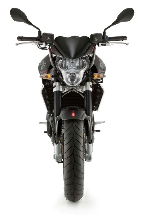 Exactly how cool is aprilia's new shiver 900? 2015 Aprilia Shiver 750 ABS Review