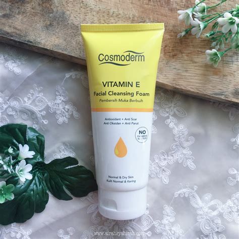 Vitamin e oil is thought to have benefits for a wide range of skin and nail conditions, including treating dry skin, preventing skin cancer, treating psoriasis and eczema, and healing wounds. COSMODERM VITAMIN E FACIAL CLEANSING FOAM REVIEW