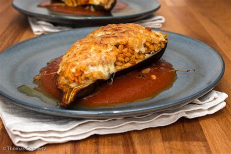 Auberginen gefüllt mit Ebli mit Mozzarella überbacken