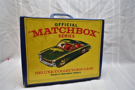 Vintage Official Matchbox Series Deluxe Collectors Case 1968 Holds