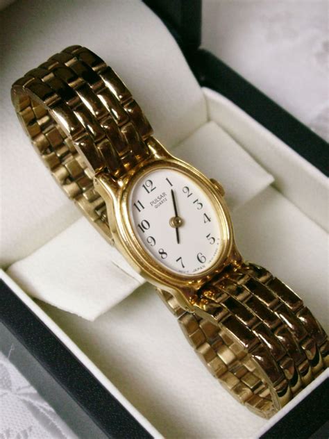Pulsar Quartz Wrist Watch Quality Ladies Classic 1980s Working