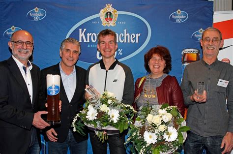 Oliver weiken/dpa/archivbild dass olympia ausfallen könnte, das konnte sich gesa krause, deutschlands beste läuferin über. Gesa Krause und Arne Gabius "Läufer des Jahres 2017 ...