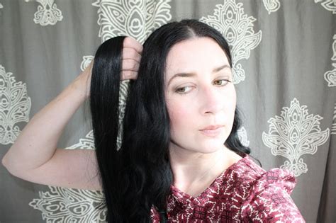 This easy to use hair dye targets the grey hairs on your head for a natural look. Difference Between Black and Jet black | Difference Between