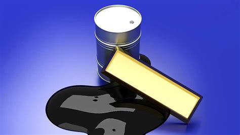 Etfs are traded on major stock exchanges, like the new york stock exchange and nasdaq. What Is Sending Oil And Gold ETFs In Opposite Directions ...