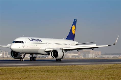 Airbus A320neo Der Lufthansa Am Fraport Begrüßt