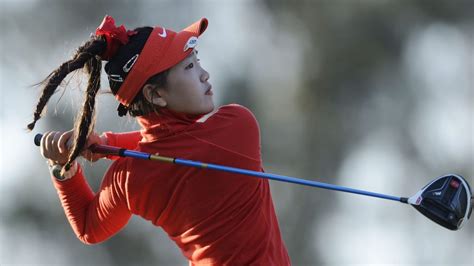 17 Year Old Amateur Golfer Lucy Li Turns Professional