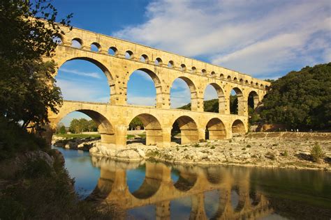 Traversez Le Pont Du Gard Ce Vestige Romain Qui Est Un Véritable Trésor Du Patrimoine Français