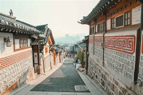 8 Views Of Bukchon 북촌 8경 The Best Photo Spots In Bukchon Hanok