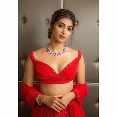 Сушантх, мурли шарма, джаярам и др. Pooja Hegde Images New Latest HD Photos | Housefull 4, Ala ...