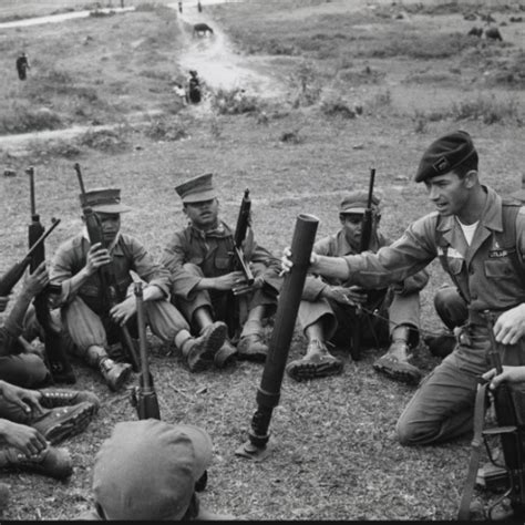 1 Nov 1955 Año Vietnam War Start To End November 1 1955 April 30
