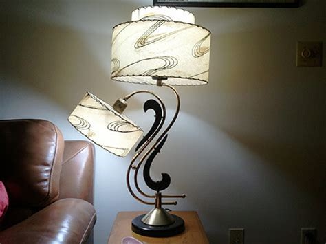 20 Dazzling Vintage Table Lamps Moss Majestic And More