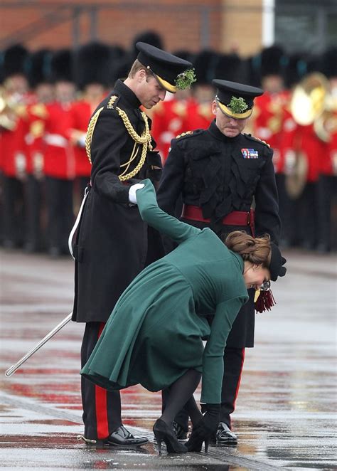 Prince William Was Quite The Gentleman Helping Kate With Her Shoe In