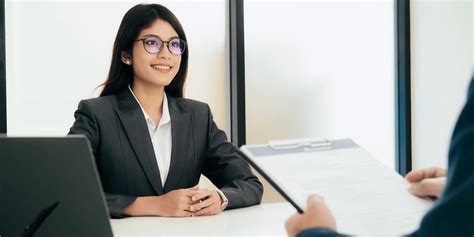 Job Interview Body Language: 8 Proven Tips for Success | FlexJobs
