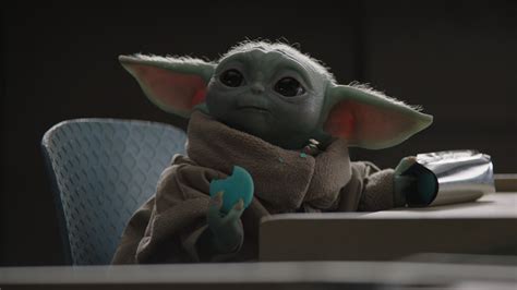 Baby Yoda Smiling See Why Its The Cutest Christmas Tree Topper Ever