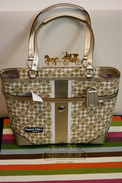 Khaki/chestnut with logo at the heel. Coach Chics: NEW CHELSEA: Coach Chelsea Tote