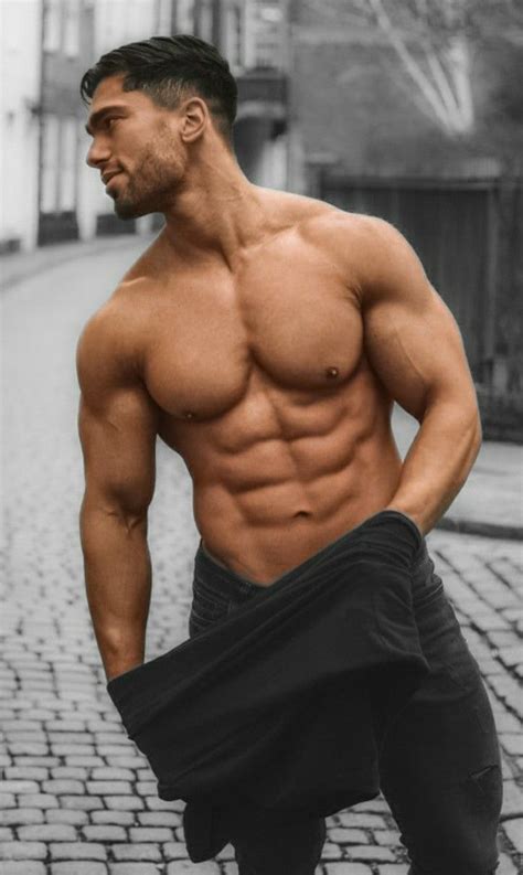 Pin By Kelvinwarren On Studs Hot Dudes Muscle Men Muscular Men
