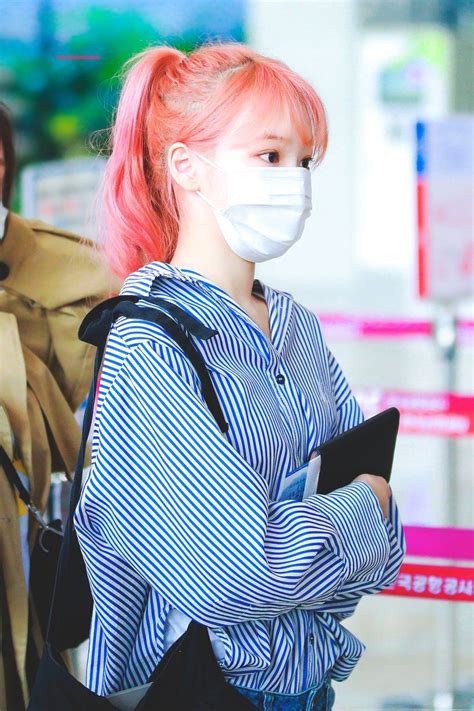Japan has no concept of airport fashion.? Kim Chae Won | © ᴍɪɴᴛᴍɪɴᴛᴍɪɴᴛ. | Gambar, Wattpad