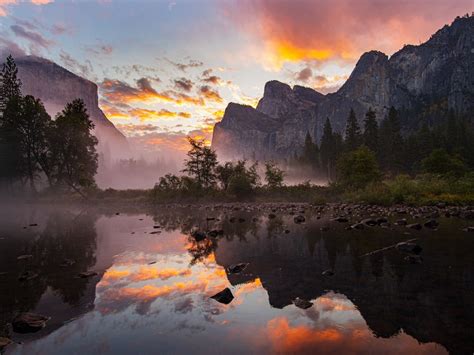 Sunrise In Yosemite National Park Smithsonian Photo Contest