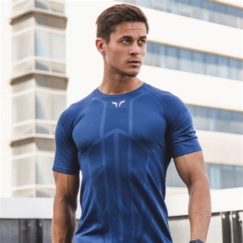 Best Gym Clothes For Men Understanding The 7 Essential Gears Best Gym Gym Outfit Mens