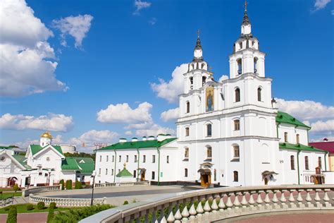 It is bordered by russia to the east and northeast,. Travel to Belarus | Minsk sightseeing | lot.com