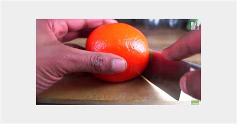Comment éplucher Une Orange En 15 Secondes Chrono Vidéo Terrafemina