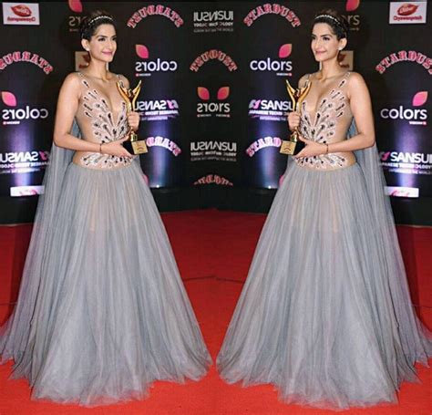 Gorgeous Sonam Kapoor At Sansui Colors Stardust Awards 2016
