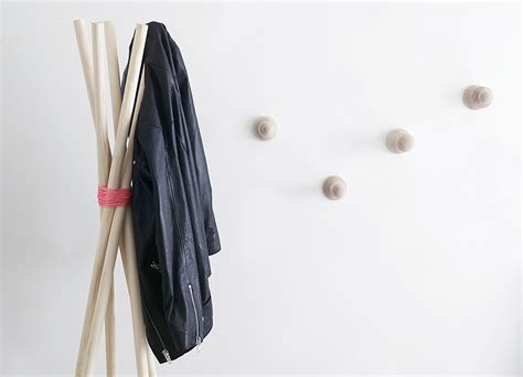 Kleiderstander xl metall schuhregal faltschrank stoffregal diy garderobenstander ebay : DIY: Hocker und Garderobe aus Rundhölzern | zeitwerte