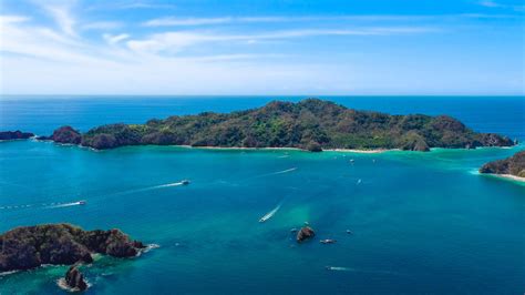 16 Best Swimming Beaches In Costa Rica