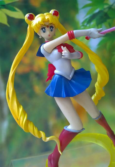 Sailor Moon Tsukino Usagi 20th Anniversary Pvc Action Figure